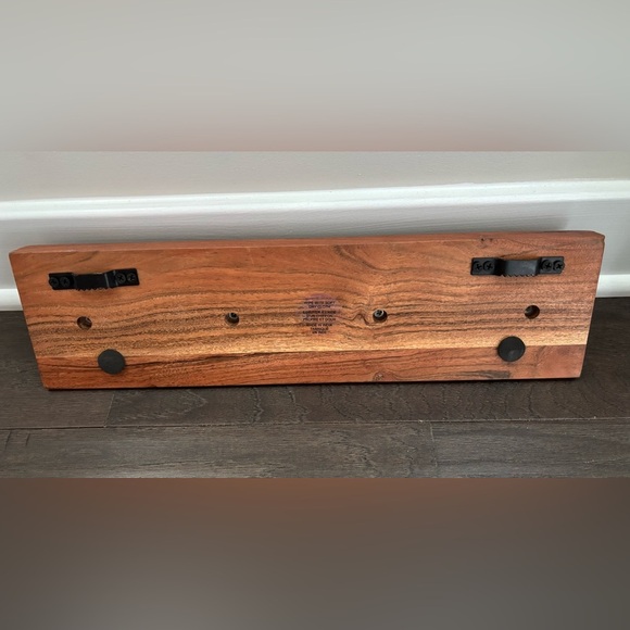 Artisan Natural Wood & Brass tone 4 hook coat rack w/hanging hardware - Picture 5 of 11